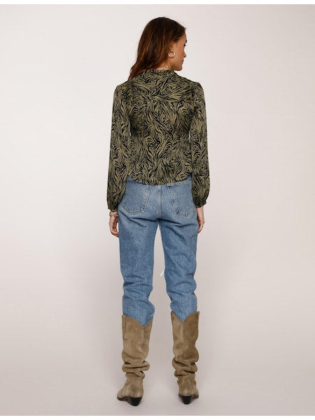 
                  
                    RANDI TOP
                  
                